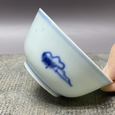 古玩陶瓷樓臺亭閣山水紋青花杯真品鑒賞圖