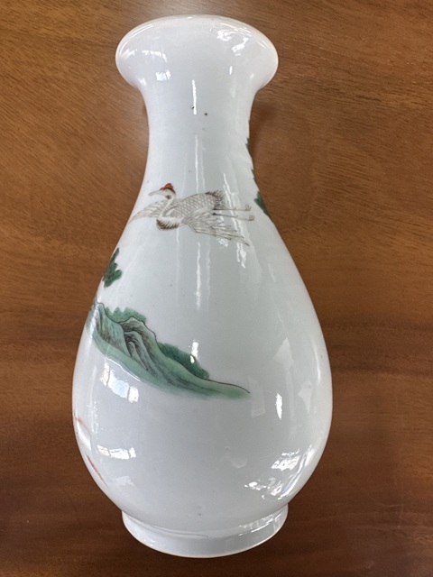 古玩陶瓷粉彩劉海戲金蟾圖玉壺春瓶真品鑒賞圖
