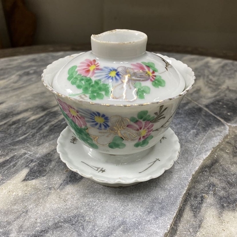 古玩陶瓷花卉紋三才蓋杯真品鑒賞圖