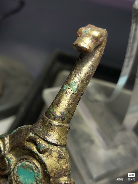 古玩銅器漢代鎏金帶鉤(存疑)真品鑒賞圖