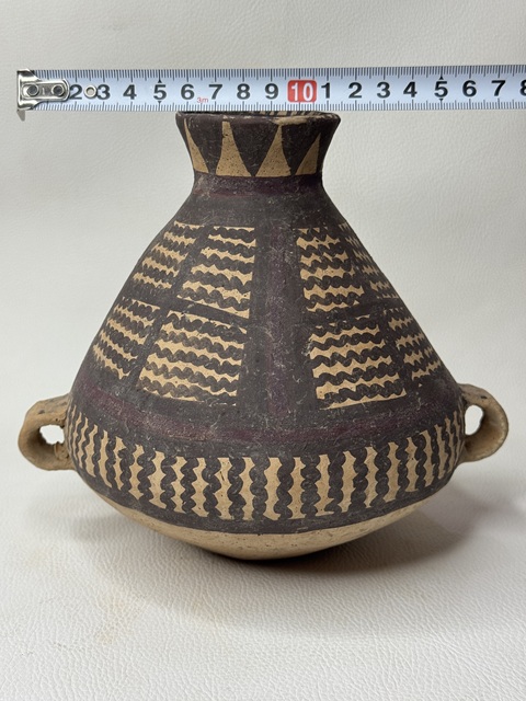 古玩陶瓷馬廠·鋸齒水波紋雙耳罐真品鑒賞圖