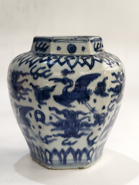 古玩陶瓷萬歷鶴紋青花罐真品鑒賞圖