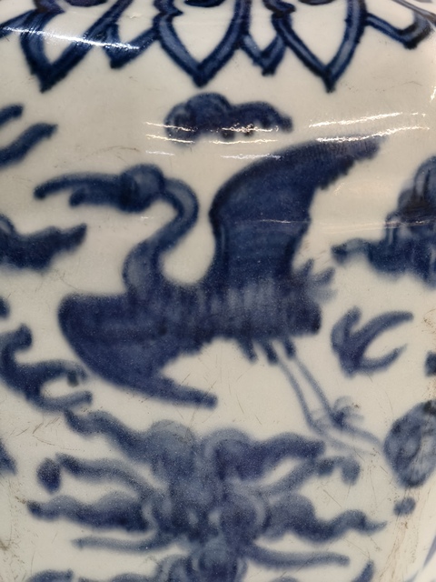 古玩陶瓷萬歷鶴紋青花罐真品鑒賞圖