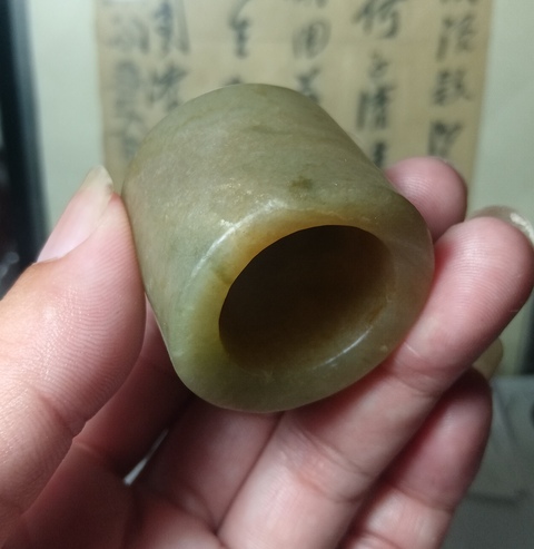 古玩玉器和田玉雕“素紋扳指”真品鑒賞圖