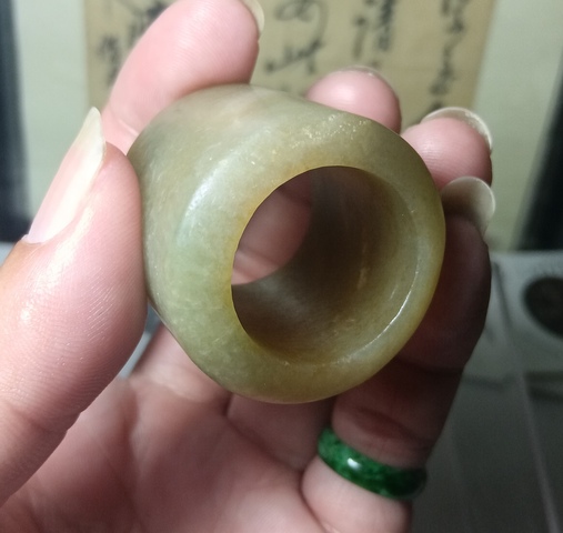 古玩玉器和田玉雕“素紋扳指”真品鑒賞圖