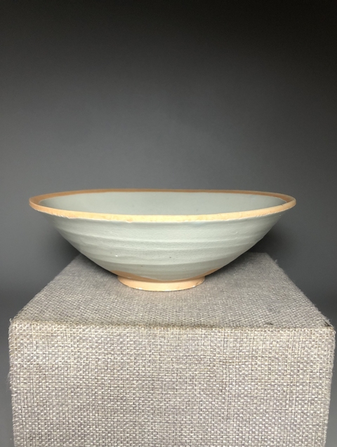 古玩陶瓷影青釉六出筋梅紋碗真品鑒賞圖