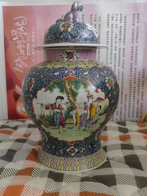 古玩陶瓷粉彩開窗人物故事將軍罐真品鑒賞圖