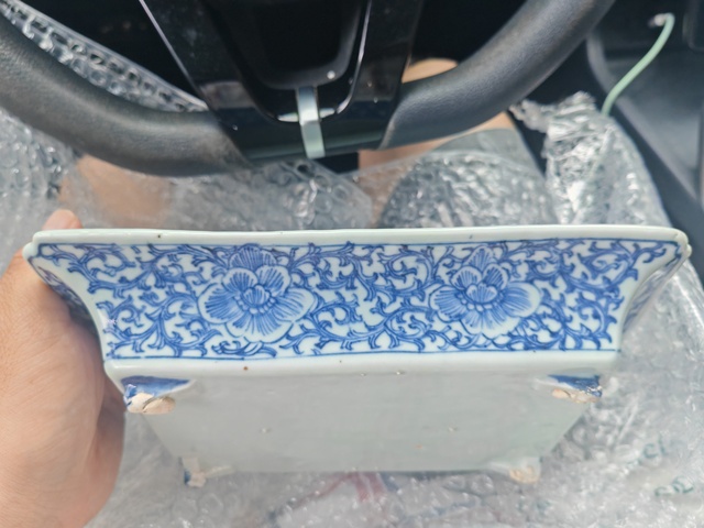 古玩陶瓷青花纏枝花卉紋水仙盆真品鑒賞圖