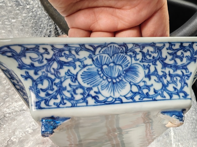 古玩陶瓷青花纏枝花卉紋水仙盆真品鑒賞圖