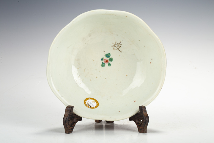 古玩陶瓷民國·粉彩花卉紋花口貢盤真品鑒賞圖