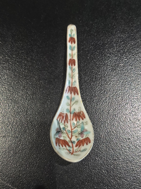 古玩陶瓷粉彩花卉紋調羹真品鑒賞圖