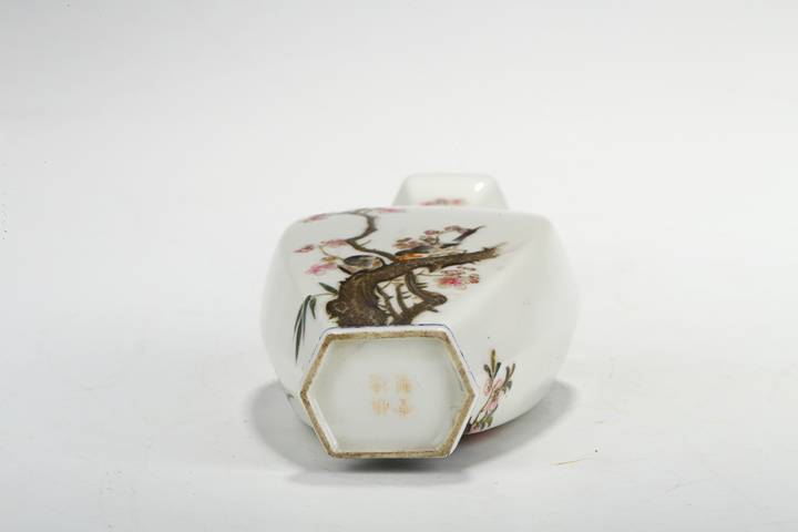 古玩陶瓷民國·粉彩花鳥紋蒜頭瓶拍賣,當前價格288元