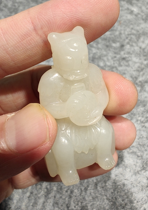 古玩玉器和田玉雕“人物”擺件真品鑒賞圖