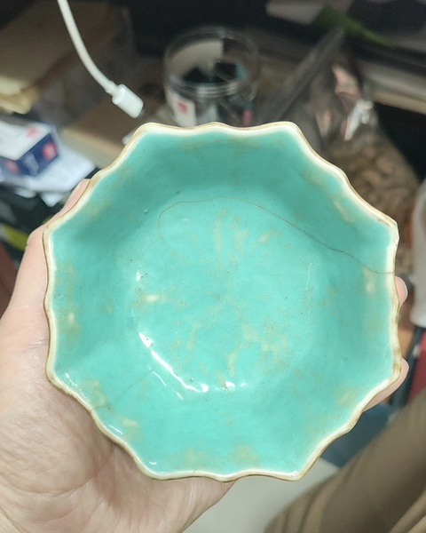 古玩陶瓷暗八仙粉彩碗真品鑒賞圖