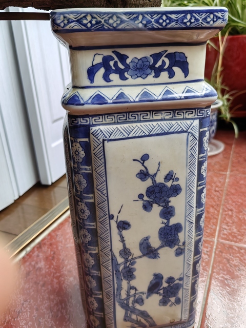 古玩陶瓷青花瓶真品鑒賞圖