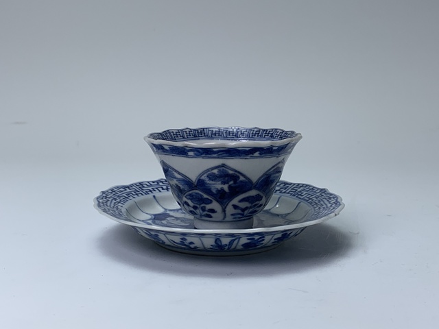 古玩陶瓷清康熙·青花春宮圖人物紋杯碟拍賣,當前價格888元