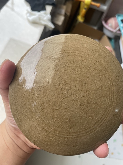 古玩陶瓷越窯青瓷刻花蓋盒真品鑒賞圖