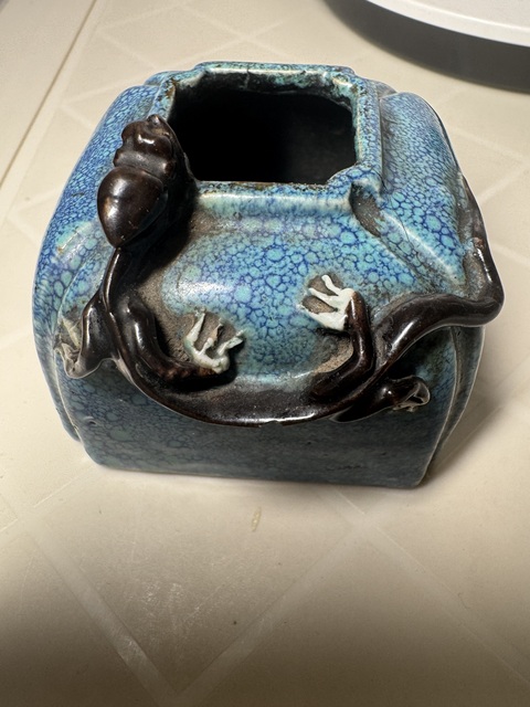 古玩陶瓷爐鈞釉盤螭龍紋水盂真品鑒賞圖