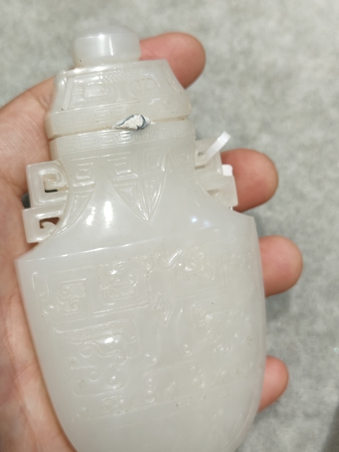古玩玉器和田玉雕“獸面紋瓶”真品鑒賞圖