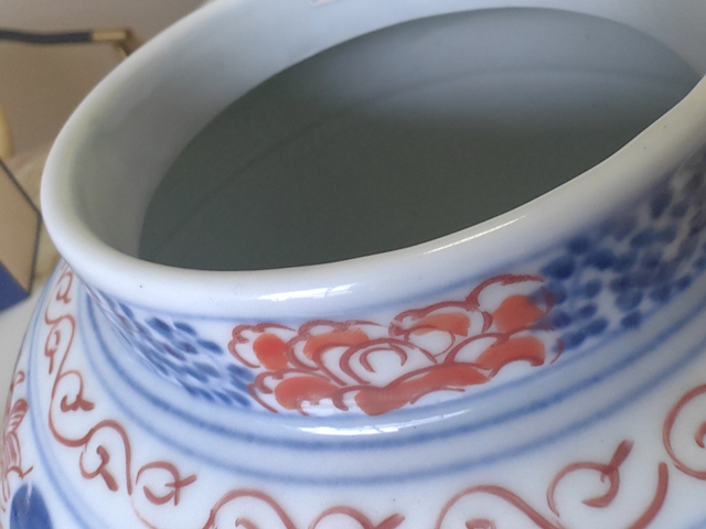 古玩陶瓷青花礬紅描金山水紋罐（日本瓷）真品鑒賞圖