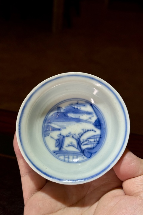 古玩陶瓷玉璧底山水紋青花盤真品鑒賞圖