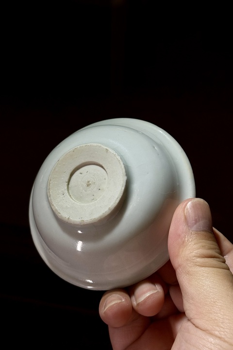 古玩陶瓷玉璧底山水紋青花盤真品鑒賞圖