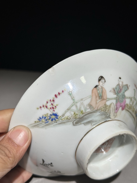 古玩陶瓷民國粉彩人物斗笠盤真品鑒賞圖
