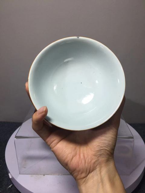 古玩陶瓷豆青釉粉彩碗真品鑒賞圖