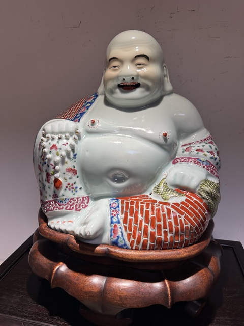 古玩陶瓷粉彩花卉彌勒笑佛真品鑒賞圖
