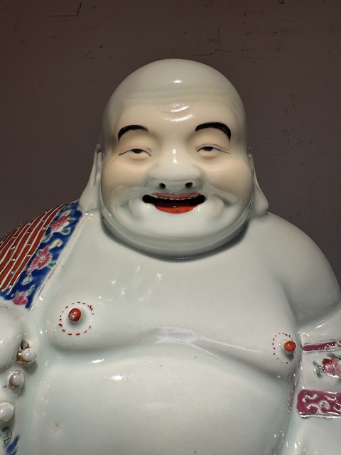 古玩陶瓷粉彩花卉彌勒笑佛真品鑒賞圖