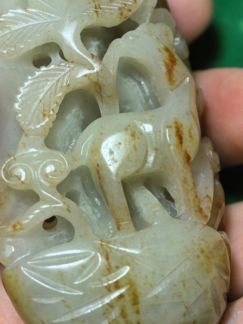 古玩玉器提油仿古“秋山玉”擺件真品鑒賞圖