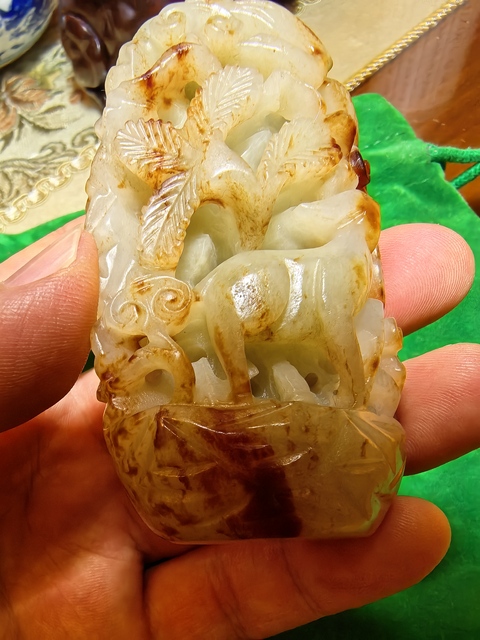 古玩玉器提油仿古“秋山玉”擺件真品鑒賞圖