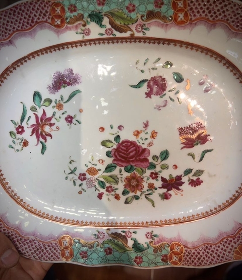 古玩陶瓷花卉紋廣彩盤真品鑒賞圖