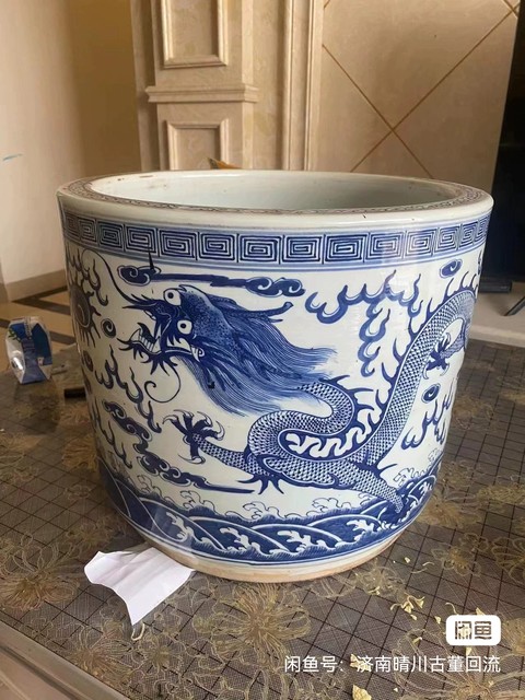 古玩陶瓷龍紋青花圈足筒式香爐真品鑒賞圖