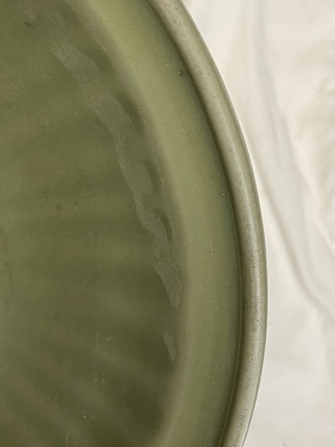 古玩陶瓷龍泉青瓷刻花盤真品鑒賞圖