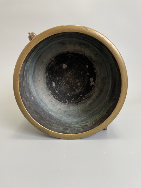古玩銅器清中晚期 嵌銀絲線 云雷紋雙耳銅爐真品鑒賞圖