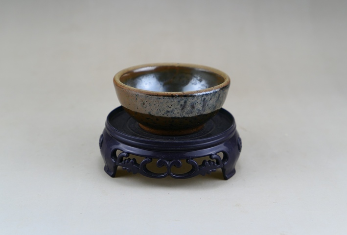 古玩陶瓷明末清初.窯變黑釉茶盞拍賣,當(dāng)前價格1元