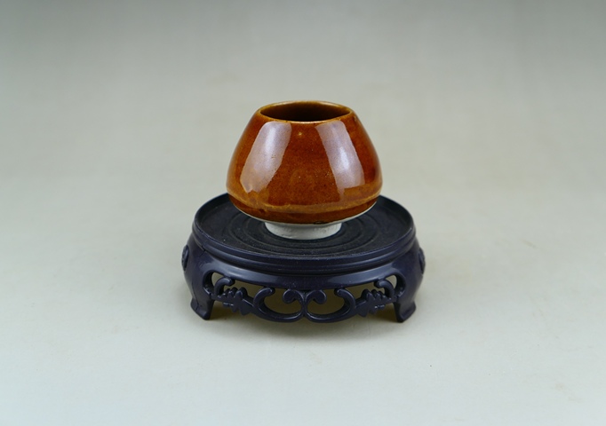 古玩陶瓷紫金釉雞心罐真品鑒賞圖