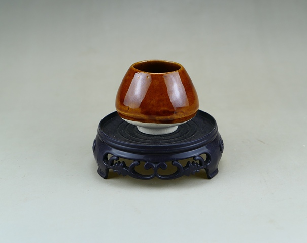 古玩陶瓷紫金釉雞心罐真品鑒賞圖