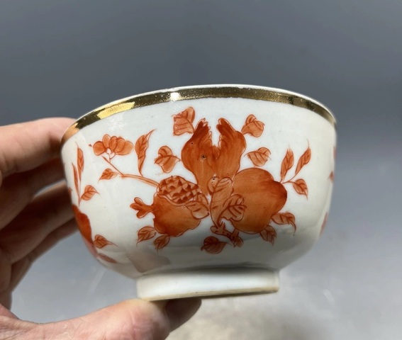 古玩陶瓷礬紅三多紋墩式碗真品鑒賞圖
