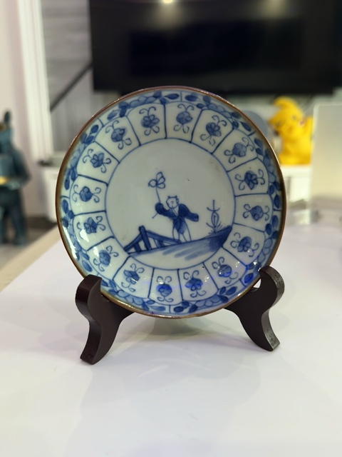 古玩陶瓷康熙青花執(zhí)蓮?fù)尤宋飯D花口盤(pán)拍賣(mài),當(dāng)前價(jià)格1488元