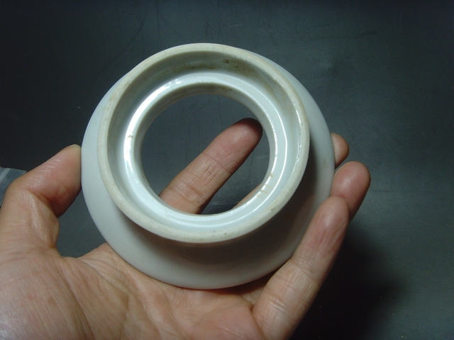 古玩陶瓷粉彩茶托真品鑒賞圖