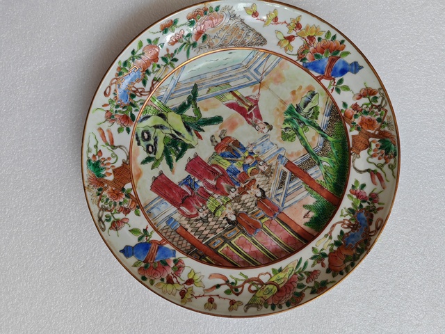 古玩陶瓷晚清廣彩盤真品鑒賞圖