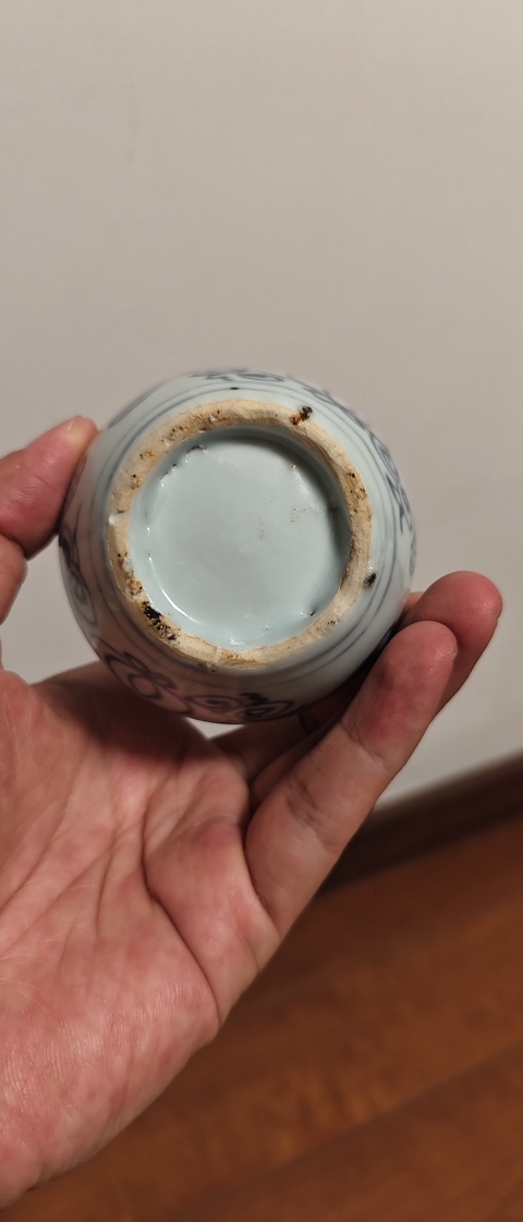 古玩陶瓷青花花卉紋罐真品鑒賞圖