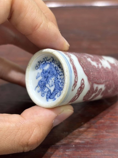 古玩陶瓷鼻煙壺真品鑒賞圖