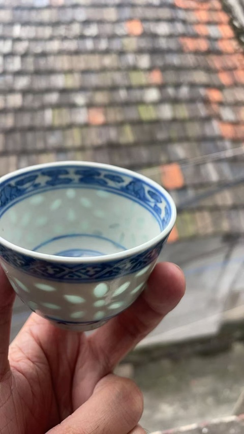 古玩陶瓷青花玲瓏瓷杯真品鑒賞圖