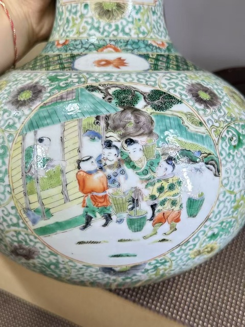 古玩陶瓷五彩人物故事天球瓶,模糊,偏老真品鑒賞圖