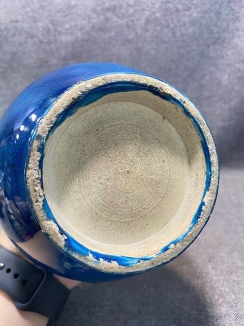 古玩陶瓷孔雀藍釉盤螭龍紋瓶真品鑒賞圖