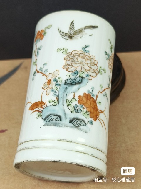 古玩陶瓷粉彩花鳥紋筆筒真品鑒賞圖
