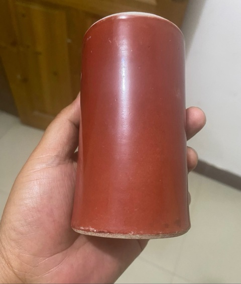 古玩陶瓷紅釉筆筒真品鑒賞圖